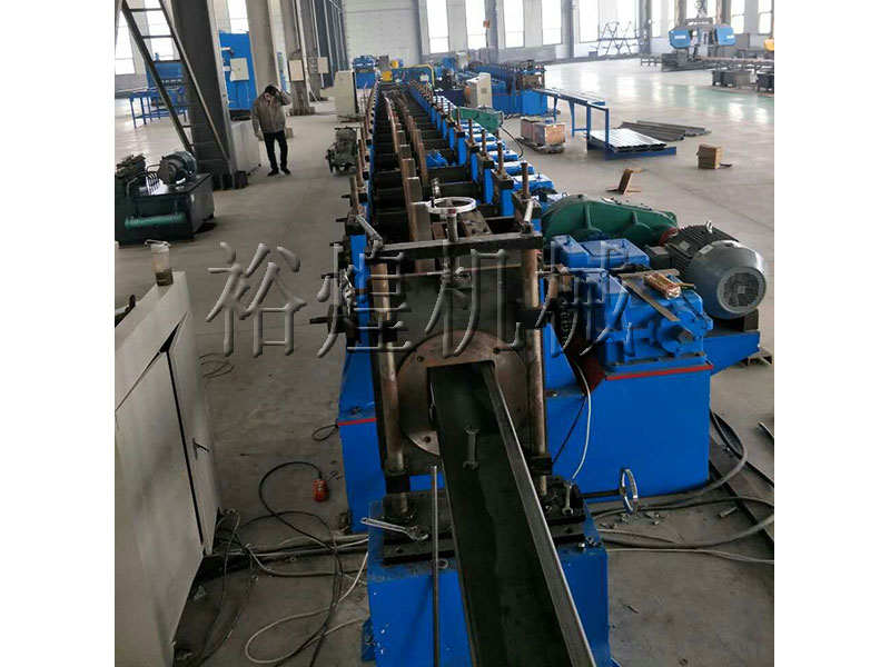 立體車(chē)庫(kù)邊梁設(shè)備成型機(jī) 立體車(chē)庫(kù)邊梁設(shè)備成型機(jī)